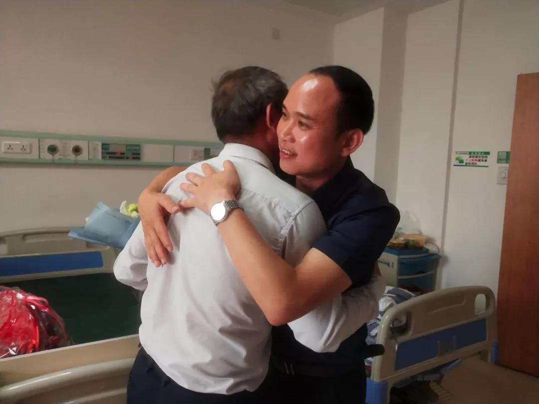 真情關(guān)懷，慰問(wèn)員工丨老羅，愿您早日康復(fù)！